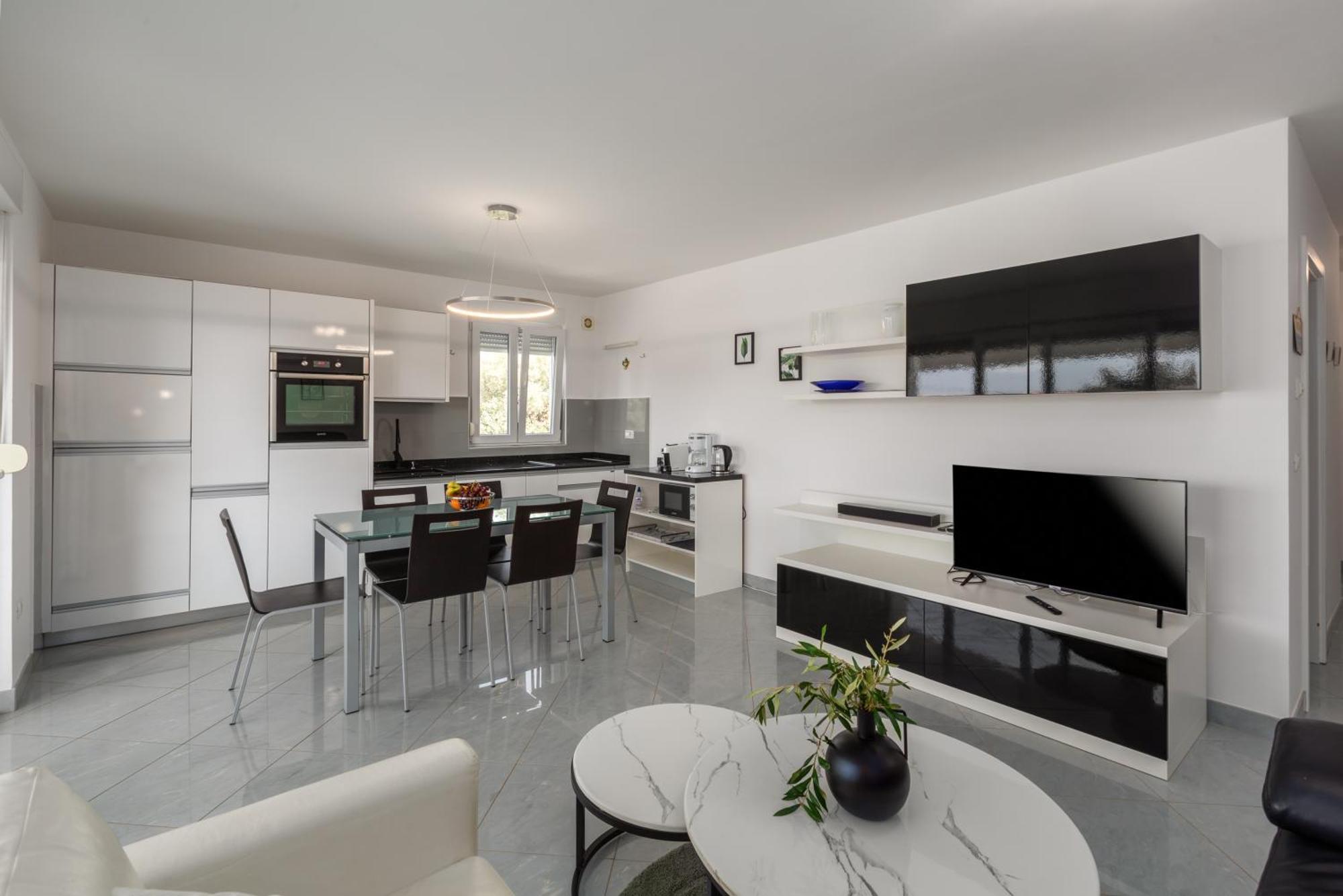 Sky By Seeadria Agency Apartmán *